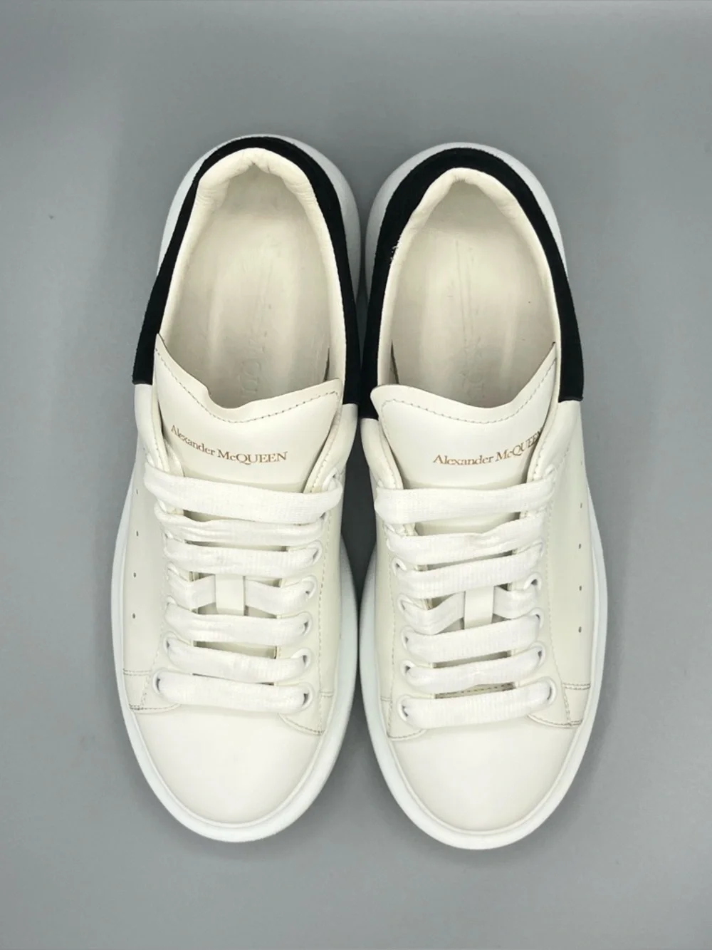 Alexander McQueen Oversized Sneakers White Black Heel Tab EU 39.5 US 9.5 Leather - Picture 8 of 14